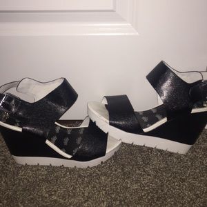 🆕Juicy Couture Wedges